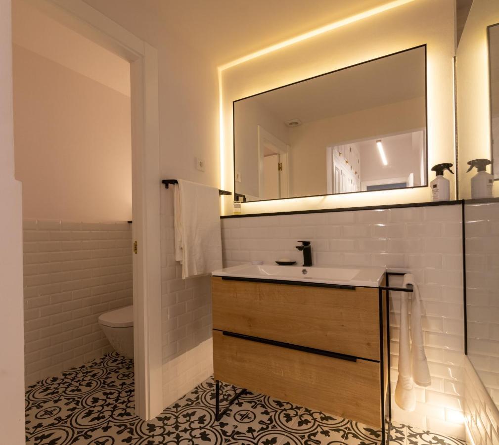Bilbao Henao Park De Bilbao Suites, En Pleno Centro Con Garaje Directo Exterior photo